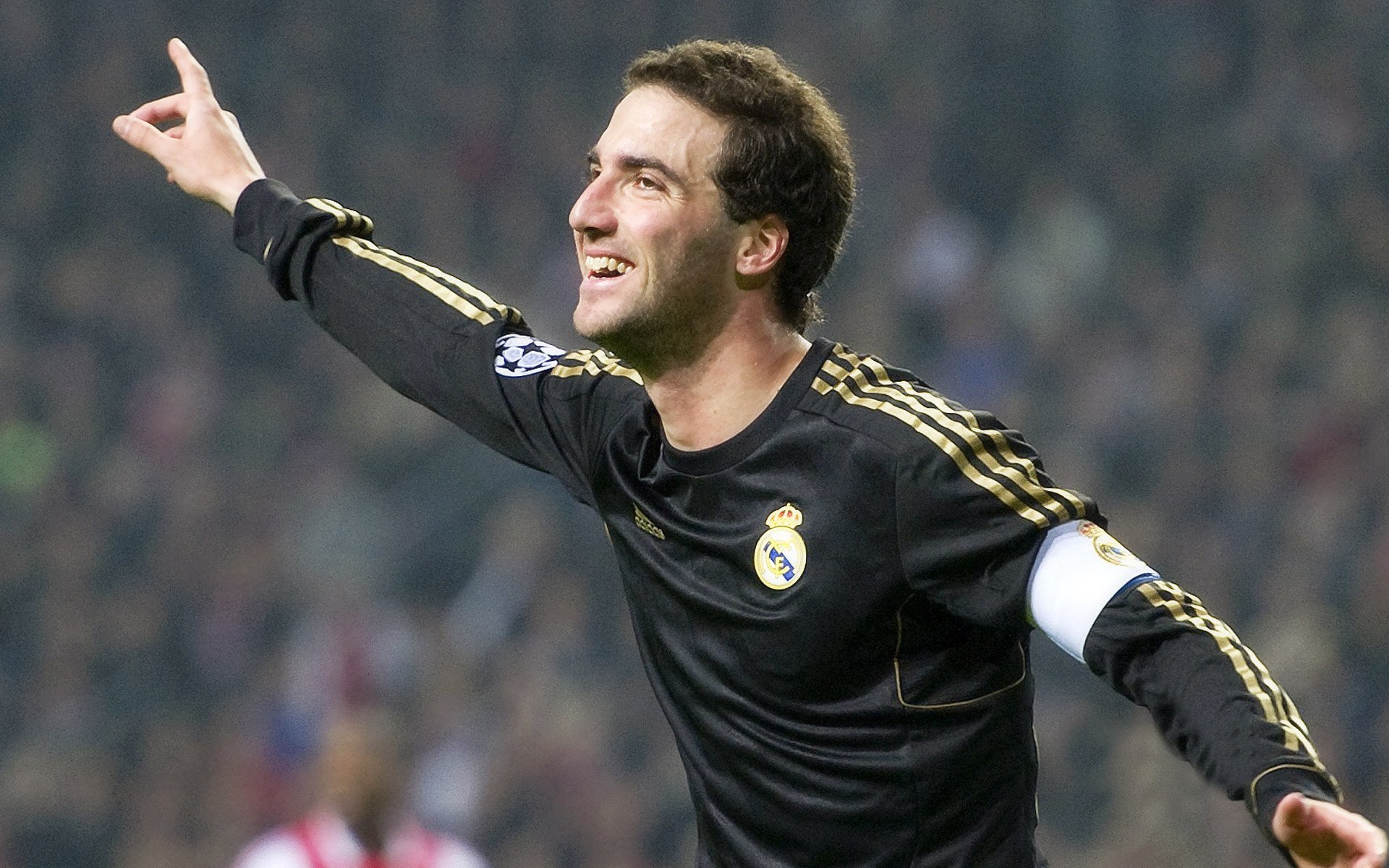 新疆队斩落掘金，霍勒迪成为关键先生