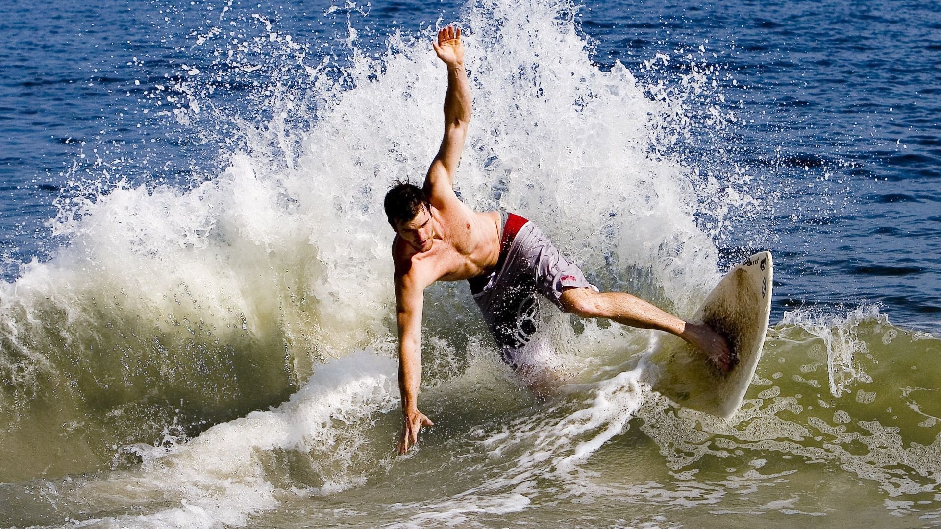 戈麦斯爆发，一场足球胜利如何让中国带走阿尔及利亚的心