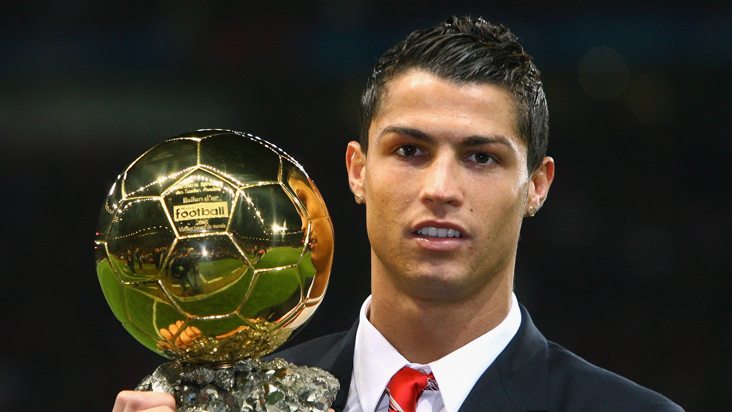 阿什拉夫一锤定音！威尔士险胜苏格兰，关键先生改写战局